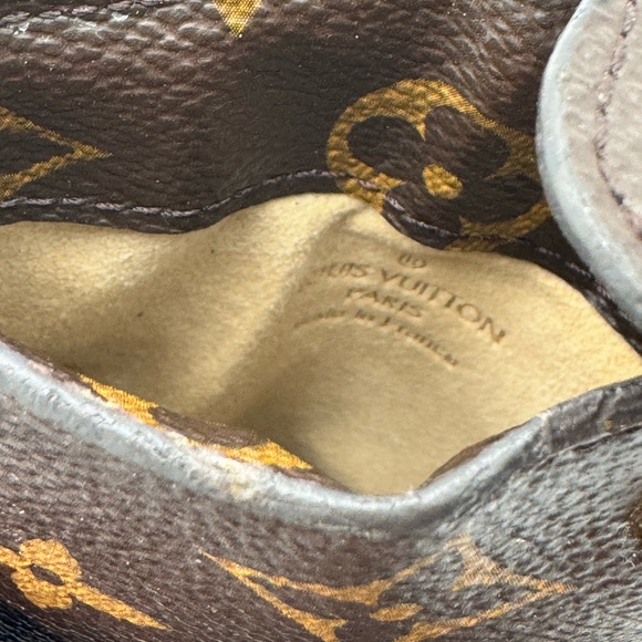 Louis Vuitton Glasses Case - Picture 7 of 8